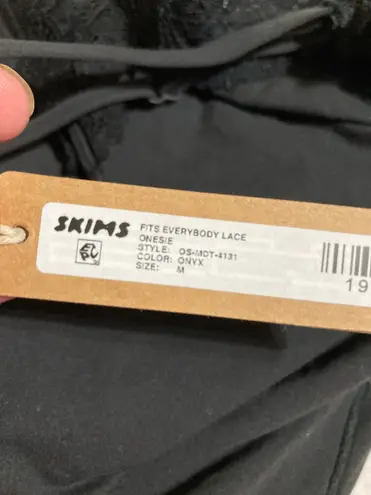 SKIMS Fits Everybody Lace Onesie Romper M