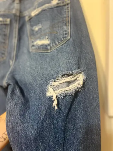 American Eagle Outfitters Ripped Mom Jean