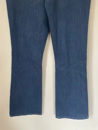 Levi Strauss & CO. Signature by Levi Strauss NEW Mid-rise Bootcut jean Simply Stretch Women’s sz 6M