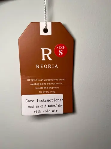 Reoria Ruched Back Mesh Tee – New With Tags (Size Small) Green