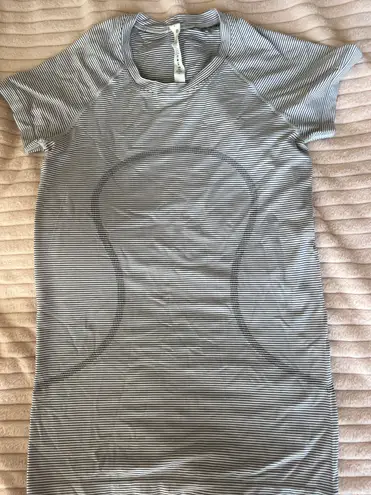 Lululemon Swiftly Tech 2.0 Short Sleeve Shirt