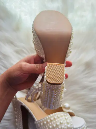Opulent Pearl Platform Bridal Heels White Size 8