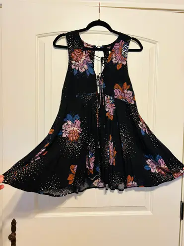 Free People XS-  Black Floral Swing Tunic