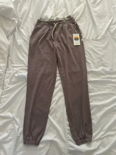 Vuori Halo Warmup Jogger  NWT