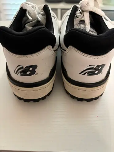 New Balance 550’s black and white