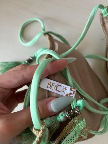 BECCA by Rebecca virtue NWOT Crochet Bikini Top medium