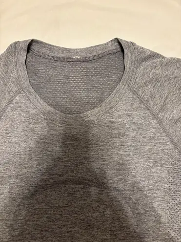 Lululemon Gray Swiftly Tech Short-sleeve Shirt 2.0  