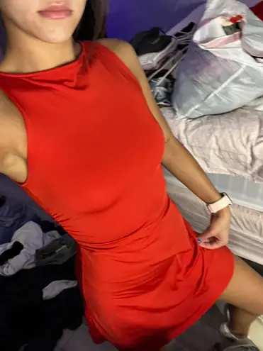 H&M Red Scrunch Dress