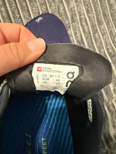 on cloud Men’s On Cloudmonster Shoes