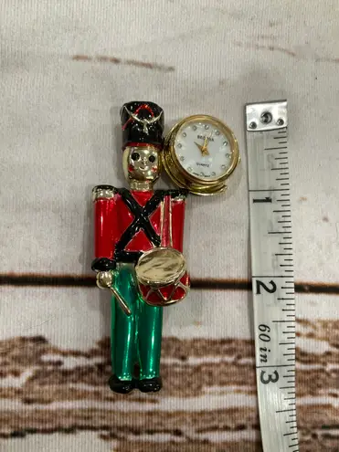 VINTAGE BECORA TOY SOLDIER PIN