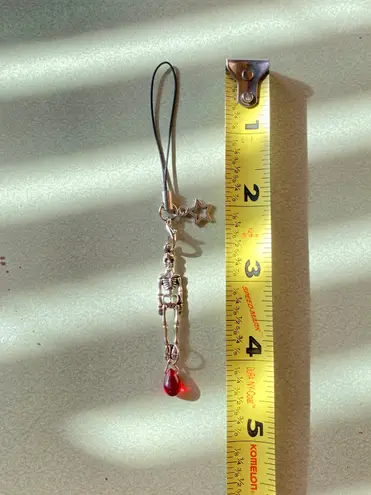 Handmade grunge street funky goth style skull phone charm/bag accessory/keychain/car display☠️