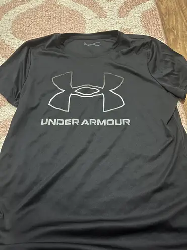 Under Armour T-shirt