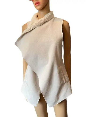 Andrew Marc Marc New York Andrew Mark Cream Faux Fur Neutral Open Face Soft Luxe Vest - Image 4