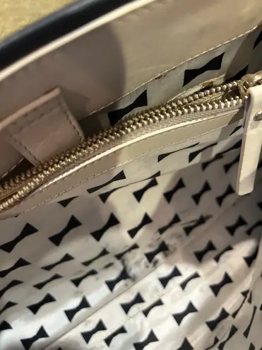 Kate Spade  New York Catherine Street Wensley Leather Shoulder Bag Purse Black