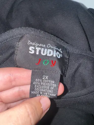 Studio Joy Black Holiday Top 2X Embroidered Horn Holly Bows Christmas Plus