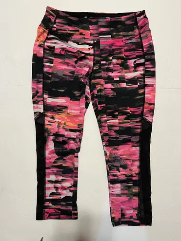 Avia Womens  Pink And Black Athletic Capri Leggings Size Small