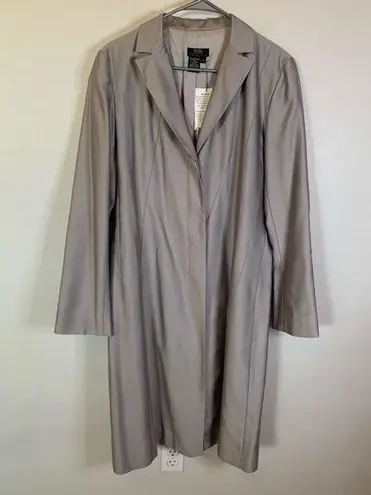 BCBGMAXAZRIA NWT BCBG Max Azria Collection | 100% Silk Overcoat in Color Nickel Size 12