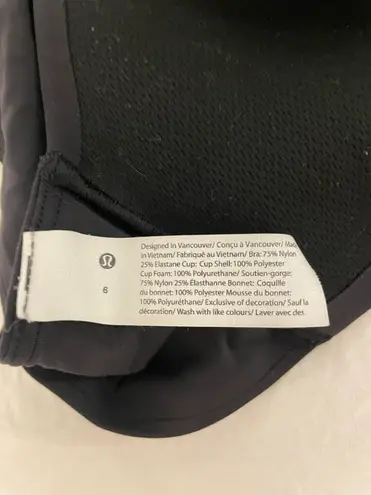 Lululemon sports bra