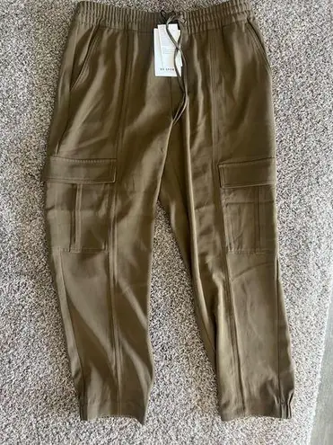 Banana Republic NWT BR Sport olive green joggers