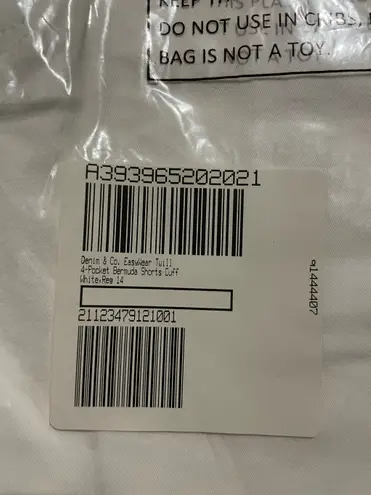 Denim & Co Easywear Twill 4 Pocket Bermuda Shorts Cuffed White 14 NWT A393965