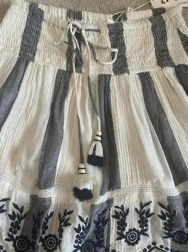 NWT America & Beyond Floral Embroidered Scalloped Hem Stripe Skirt Size S Blue