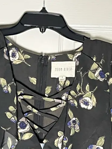 Moon River Women's Olive Green Floral Romper Size Medium