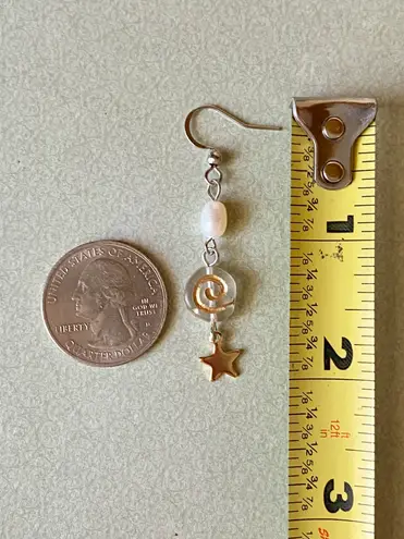 Handmade boho grunge fairy whimsical funky style quality Czech glass swirl pearl dangle earrings🌀⭐️