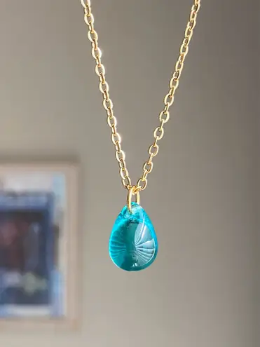 Handmade Czech glass & gold stainless dainty necklace💚