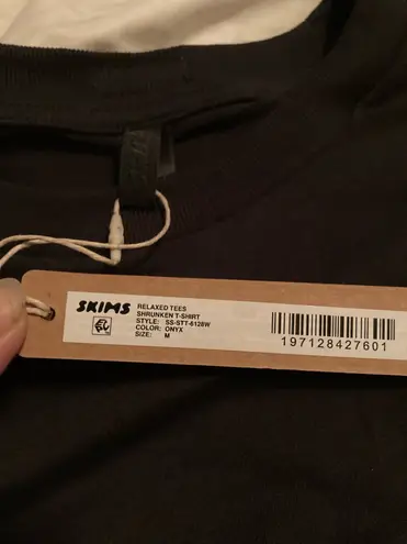 SKIMS Onyx T-Shirt M
