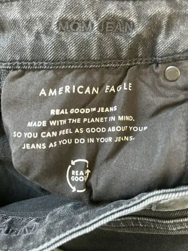 American Eagle Outfitters Mom Jeans