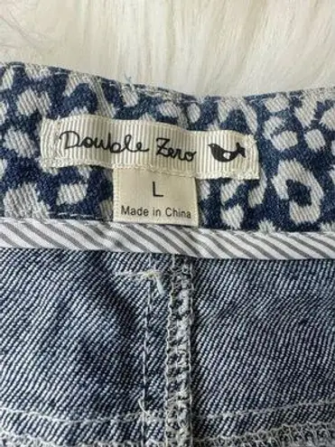 Double Zero Women's  Cheetah Print & Stud Daisy Duke Jean Shorts Size Large thumbnail 5