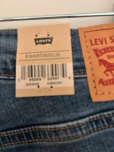 Levi's 724 High-Rise Straight-Leg Jeans