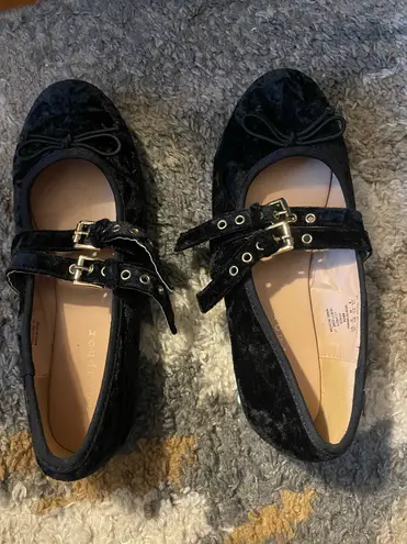 Metaphor Black velvet flats with a gold buckle - Image 4