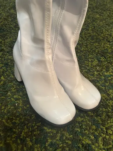 Ellie  Go-Go White Boots - Image 5