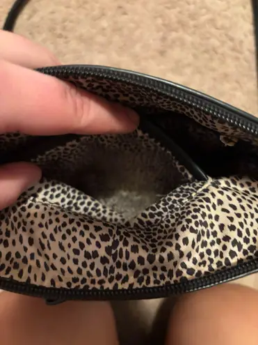 Black and cheetah purse