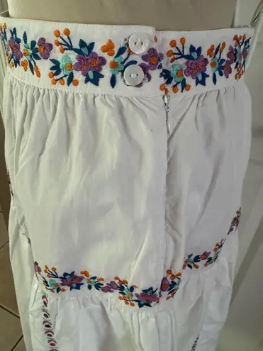 NWOT Banjanan Antonia Skirt Srinagar Embroidered White. MSRP $345. Size L White Size L