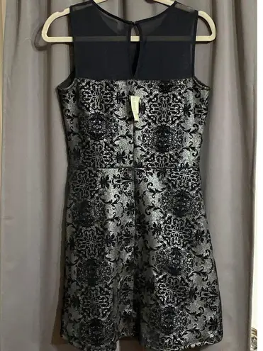 NWT MAURICES WO SIZE Small Black velvet accent design Silver Metallic dress