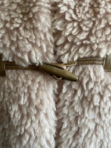 Glamorous NWT--WARM MY HEART Beautiful beige fuzzy fluffy jacket