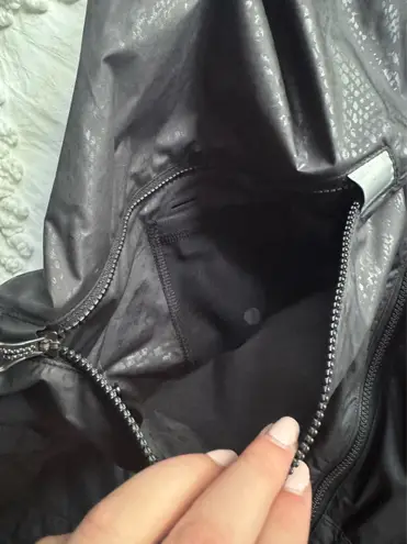 Lululemon  Miss Misty Windbreaker Run Jacket