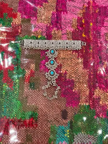 Exquisite Turquoise Embellished Mitten Bracelet Silver