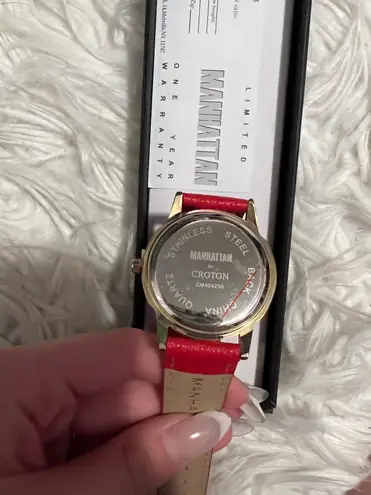 Croton Manhattan by Wristwatch Red Buckle Band Roman Numerals Gold Tone