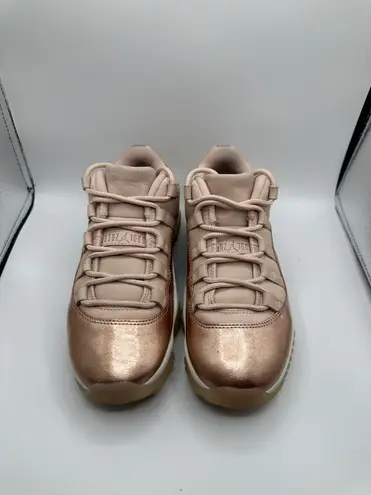 Air Jordans 11 Retro Low Wmns “Rose Gold”