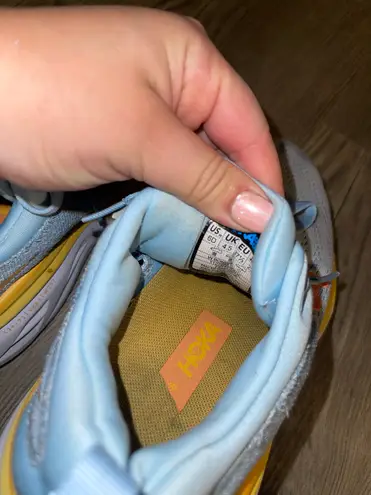 Hoka Women’s Bondi 8 – Summer Song (Size 6)