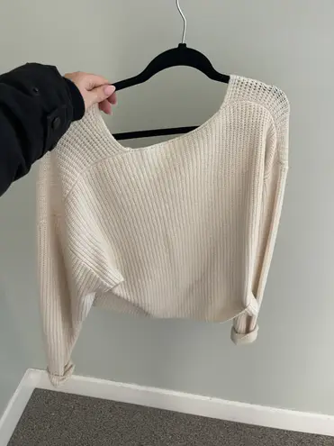 Aritzia babaton Sweater