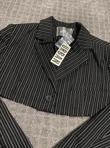 Urban Outfitters Daisy Cropped Blazer NWT Size S