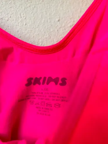 SKIMS FLAMINGO PINK SEAMLESS SCULPTING BODYSUIT L/XL New ( Sold Out)