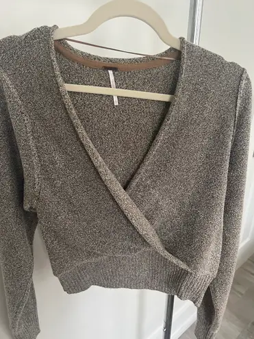 Free People NWT WOMENS  SWEATER IN SIZE SMALL