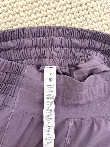 Lululemon Hotty Hot Short High Rise 4”