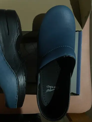 Dansko Professional Latigo Color Sky Clog Size 39