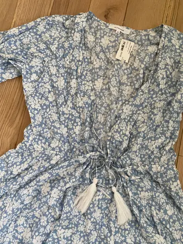 NWT Long Sleeve Floral V